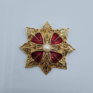 Vtg Monet Faux Pearl Enamel Filigree Maltese Star Brooch Signed Gold-tone Red OS